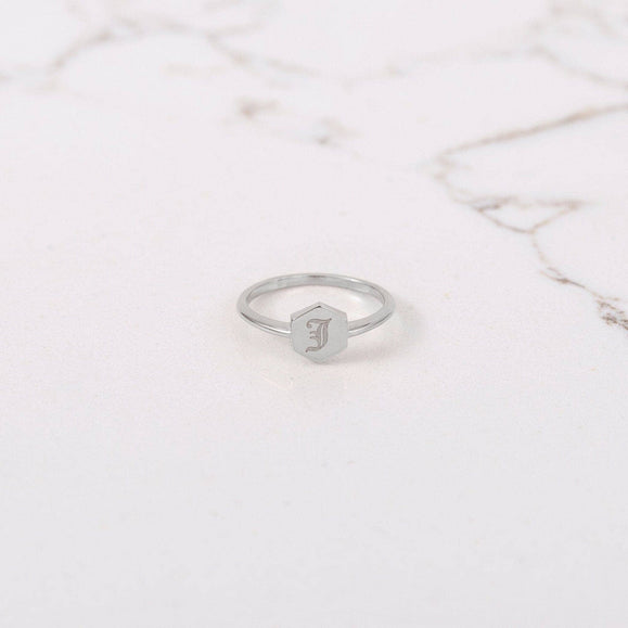 Custom Dainty Signet Ring - Capsul