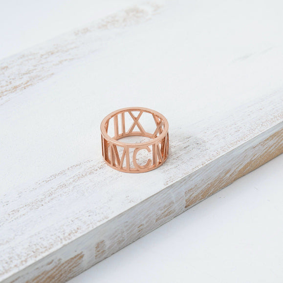 Custom Wide Cut Out Ring - Capsul