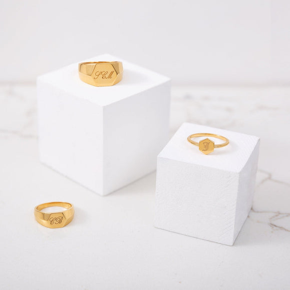 Custom Wide Signet Ring - Capsul